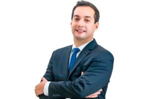 Dr. Eduardo Costa