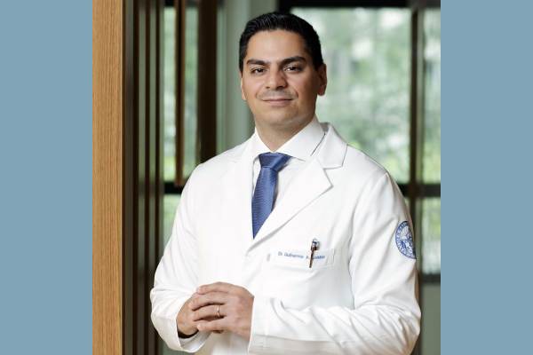 Dr. Guilherme Losso, respeitado ortopedista de joelho paulista