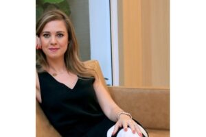 A Dra. Patrícia Marques é reconhecida entre os melhores cirurgiões plásticos em São Paulo 