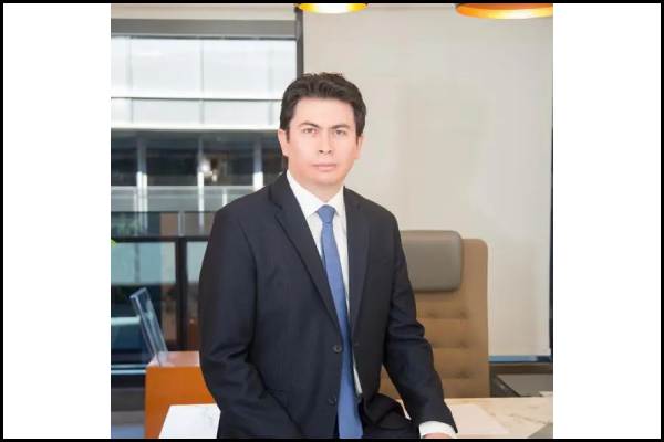 O Dr. Pablo Ocampo Quintana é altamente considerado entre os cirurgiões de tireoide em São Paulo