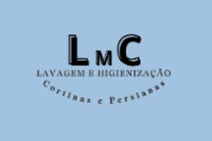 A LMC Lavagem oferece serviços de lavagem de cortinas de alta qualidade, atendendo às necessidades específicas de cada cliente