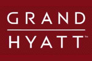 O Grand Hyatt São Paulo é, sem dúvida, um ícone de luxo e modernidade entre os melhores hotéis com piscina aquecida da cidade
