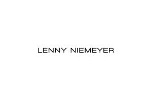 Lenny Niemeyer, referência entre as melhores lojas de design de modas, destaca-se pela elegância e sofisticação.