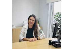 Dra. Kamillee Moraes Ferreira