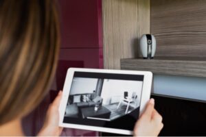 gadgets tecnológicos para casa - Câmera de Segurança Residencial Inteligente